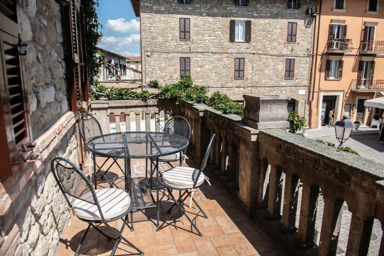 La Rosa di Francesco Inn Valfabbrica Esterno foto
