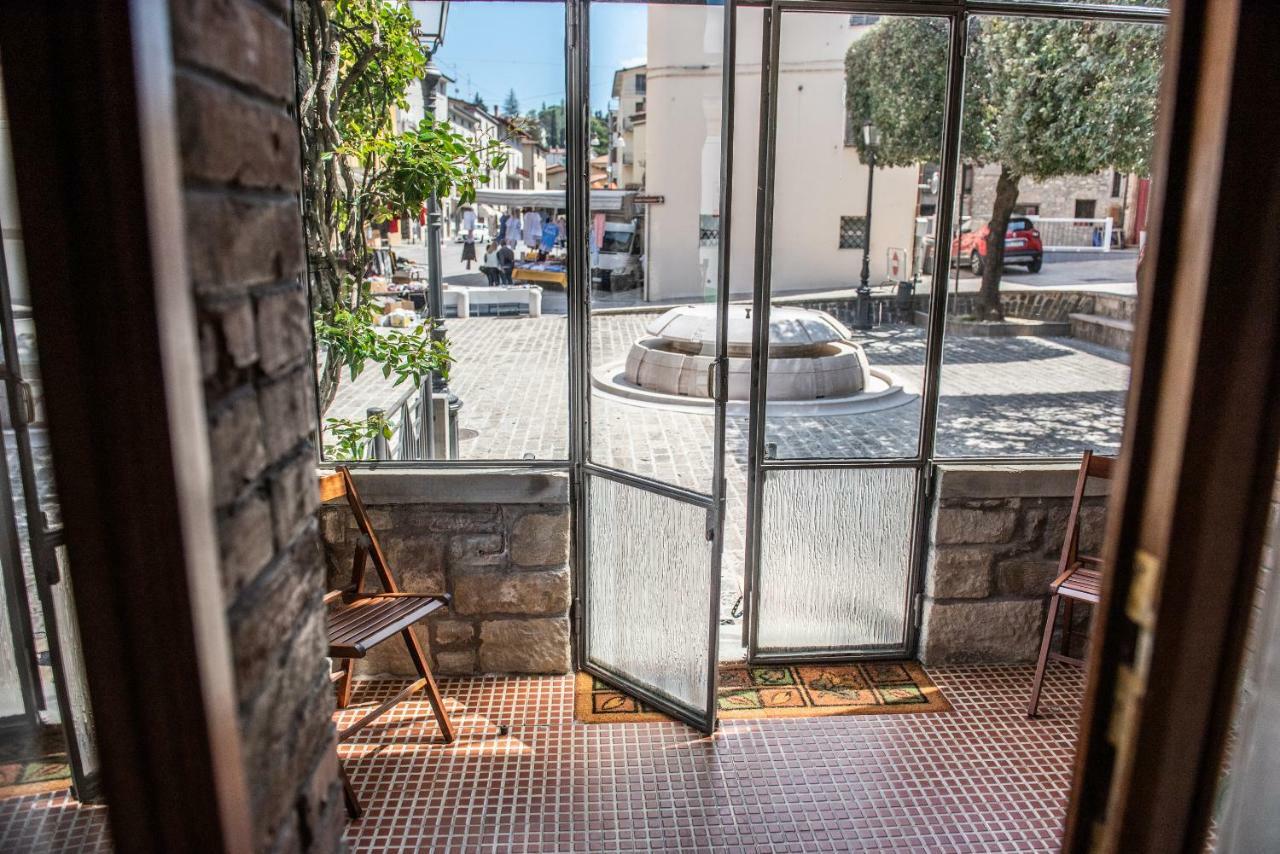 La Rosa di Francesco Inn Valfabbrica Esterno foto