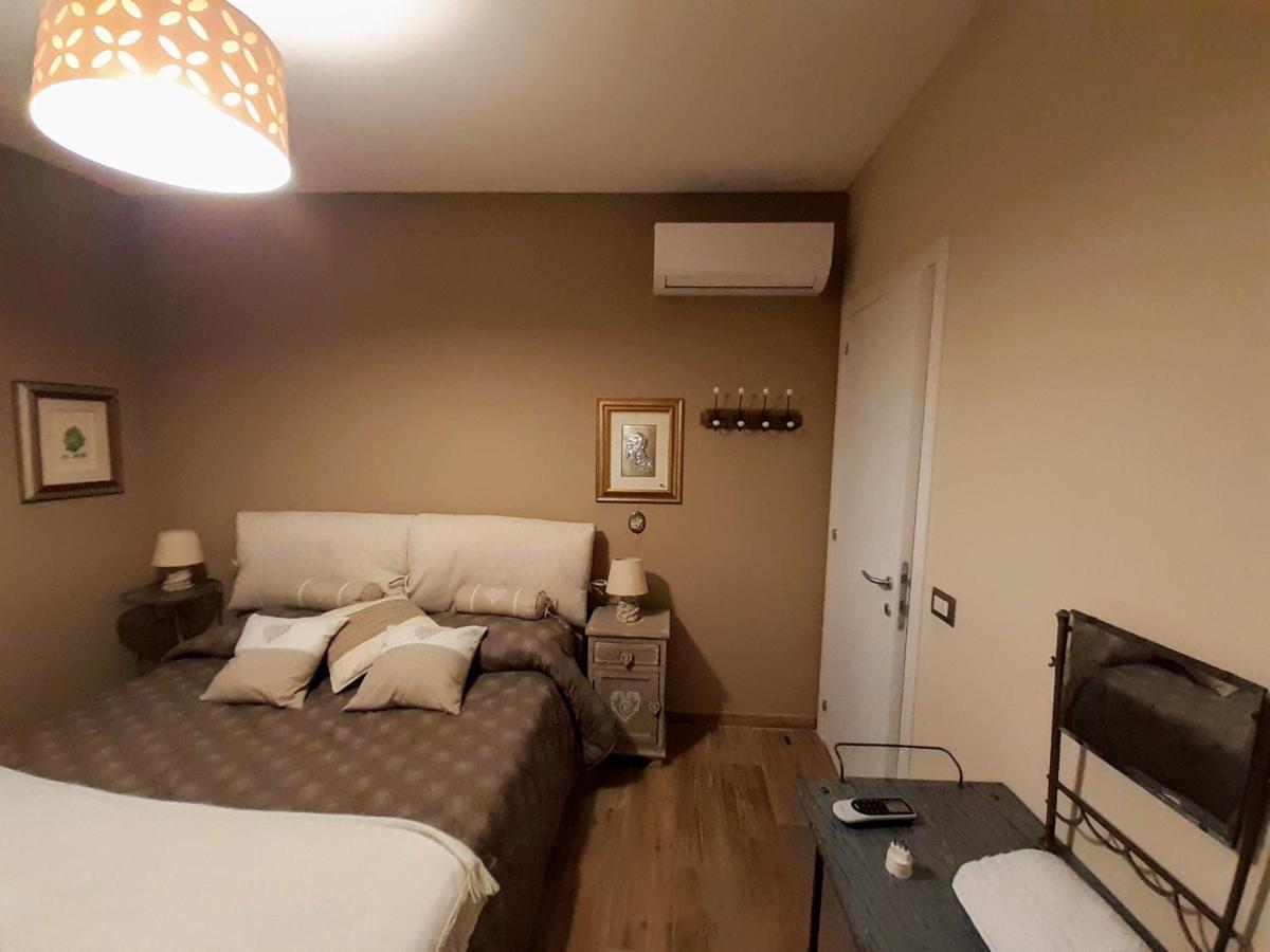 La Rosa di Francesco Inn Valfabbrica Esterno foto