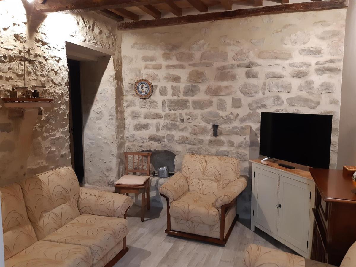 La Rosa di Francesco Inn Valfabbrica Esterno foto